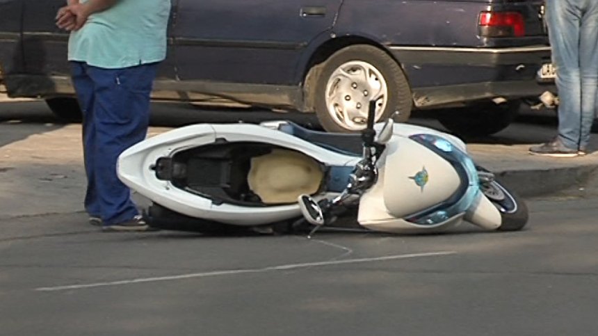 Катастрофа с моторист затруднява движението в Стара Загора