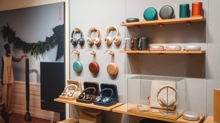 Bang & Olufsen отпразнува 100 години съвършенство в шоурума си в София