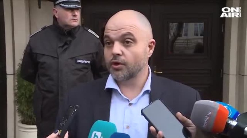 Ивайло Иванов: Ситуацията с мед.сестрите се следи от снощи, не сме я подценили (Обновена)