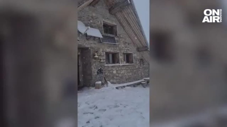 Първи сняг падна в Пирин, затрупа заслона Тевно езеро