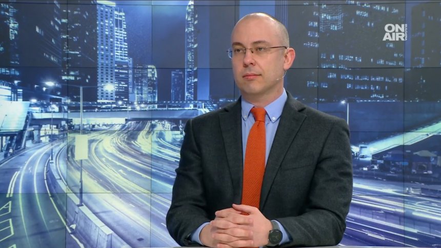Икономист: Цените се променят от ден за ден &ndash; и в едната, и в другата посока