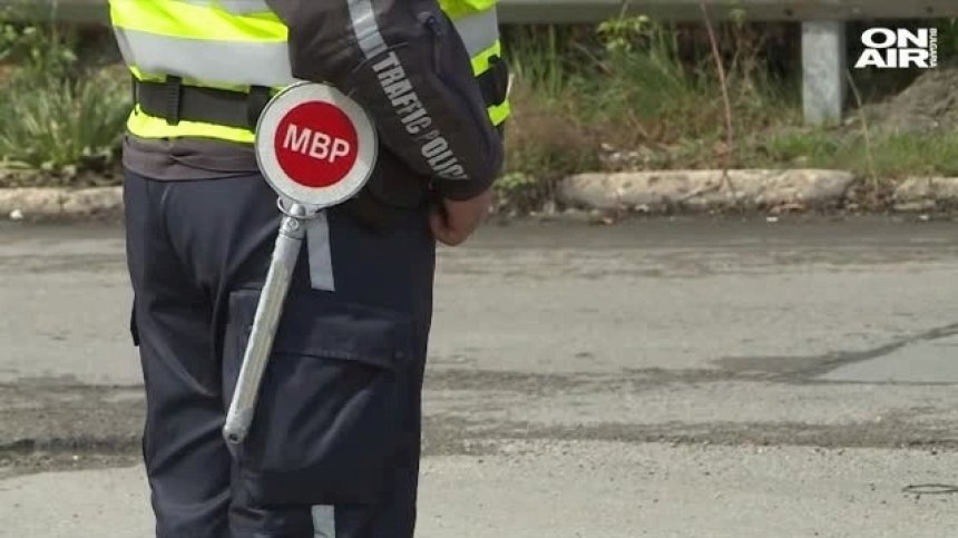 Пиян шофьор на камион катастрофира до аптека в Айтос