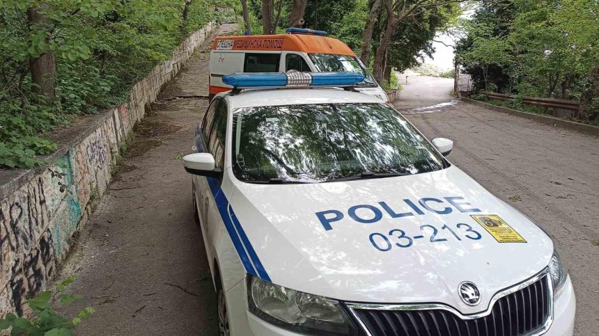 Простреляха мъж в крака, докато се разхожда в Морската градина във Варна