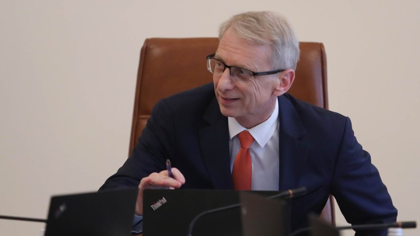 Бюджет 2023: Правителството дава 25% повече пари на общините