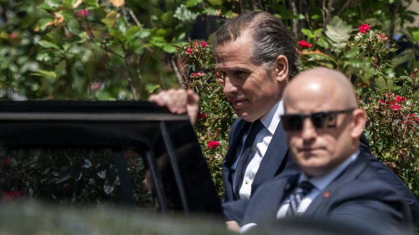 Хънтър Байдън подаде иск, данъците му били незаконно разкрити