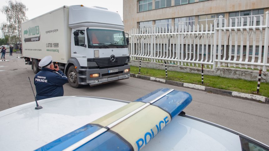 Започна транспортирането на бюлетините за евроизборите из страната