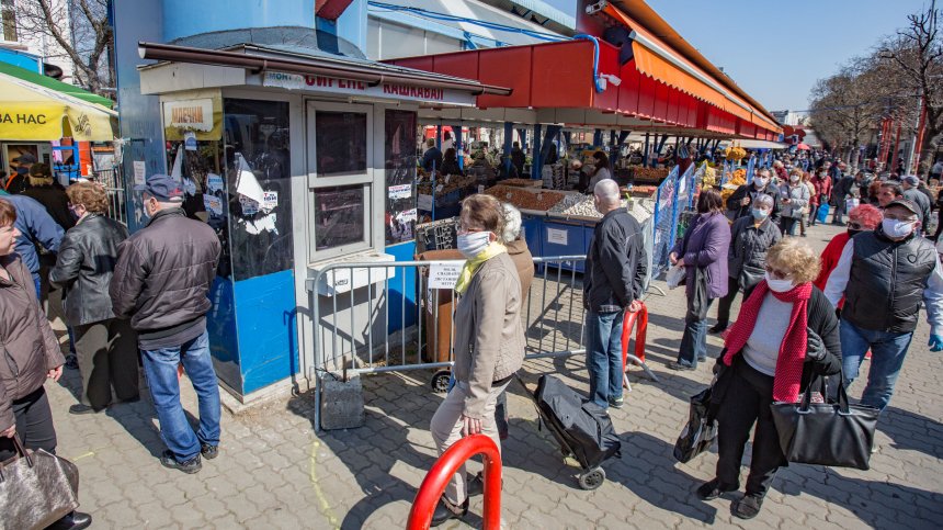 Харчим най-много пари за храна и безалкохолни напитки