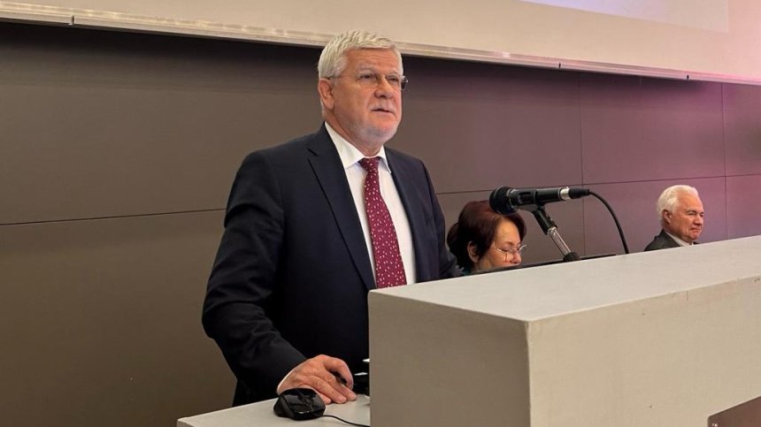 Министър Вътев: МЗХ работи усилено по закон за търговията с храни