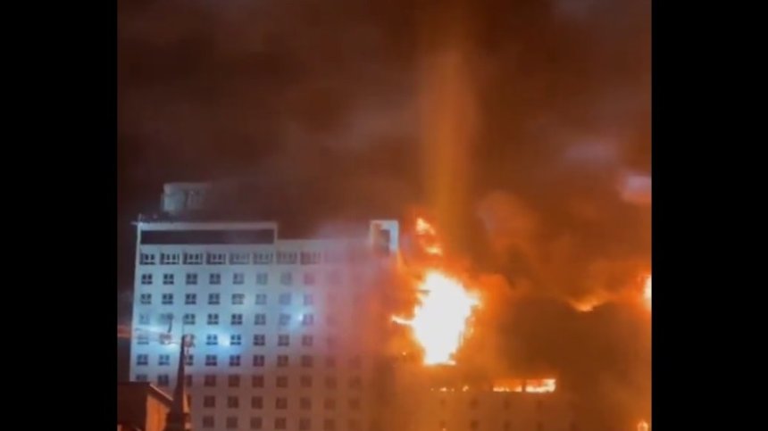 Най-малко 10 загинали и 13 ранени при пожар в хотел в Камбоджа (+ВИДЕО)