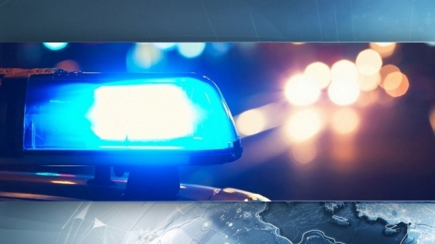 33-годишен мъж намушка с нож момче в тролей в София