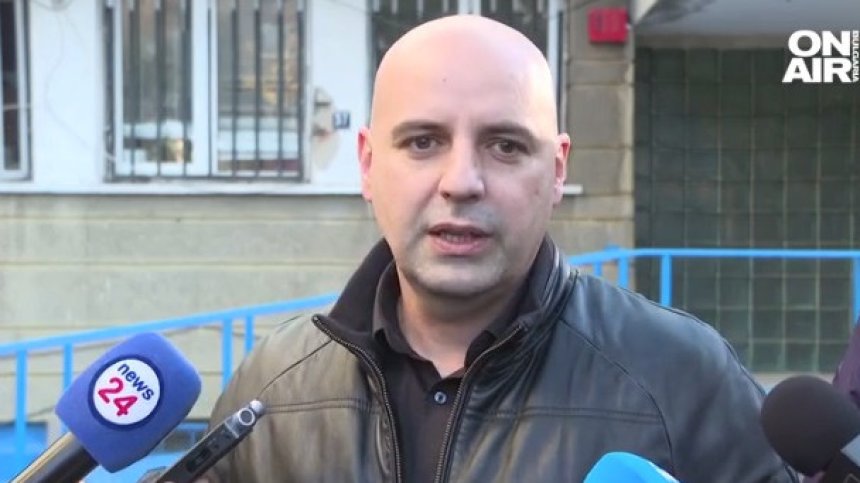 Отекли ръце. Ухапано коляно: Полицай и задържан с различни версии за ареста при НДК