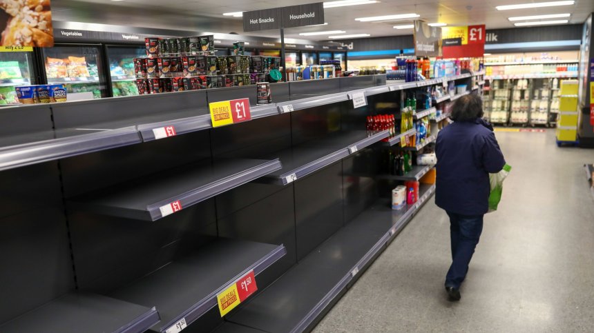 Brexit паника: Британците изкупуват храната от магазините