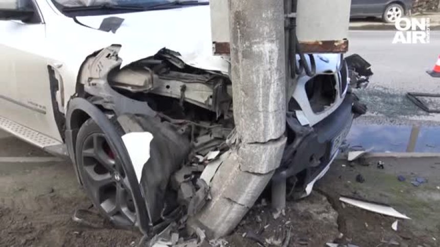 Летящ на пътя джип блъсна 12-годишно момиче пред автобусна спирка