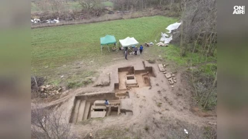 Сензационна находка: Мъж откри древна римска гробница в двора си в Свищов