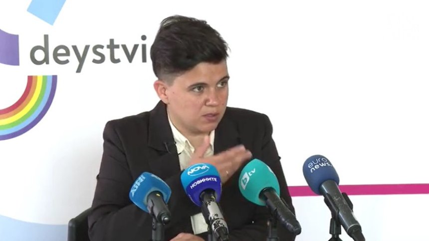 Столичната община отказва да даде гражданство на бебе Сара, което е с две майки