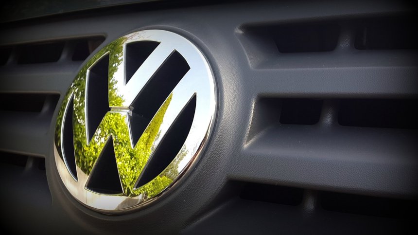 Директорът на Volkswagen: Бъдещето ни е заложено на карта, трябва да спрем да харчим за глупости