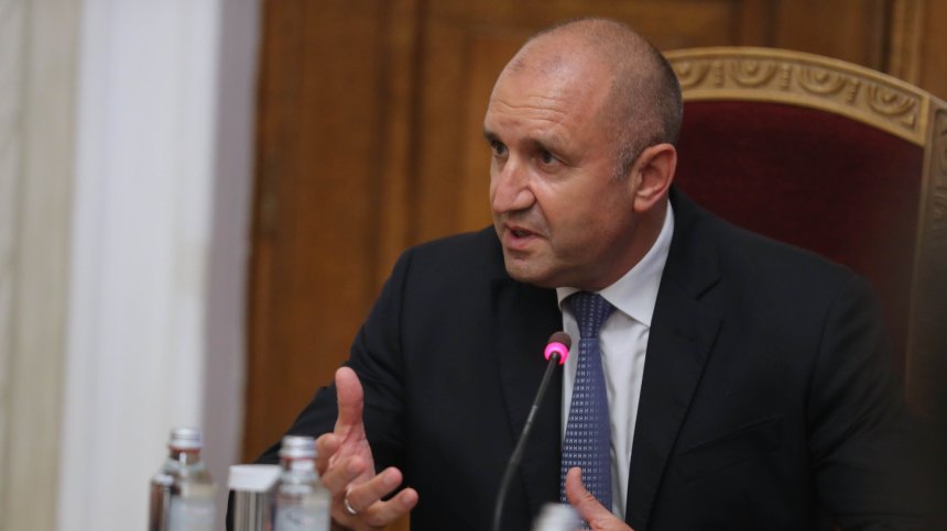 Румен Радев: За развитие на ядрената енергетика трябва обучение на повече експерти