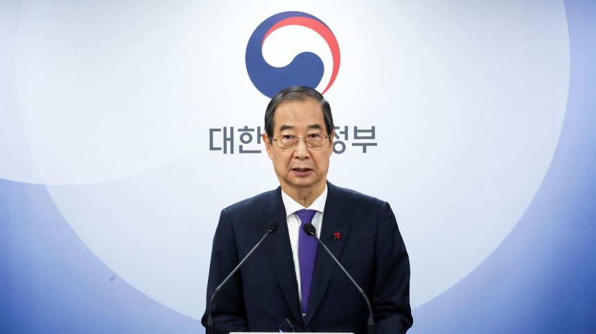 Южна Корея отстрани действащ президент Хан Дък Су