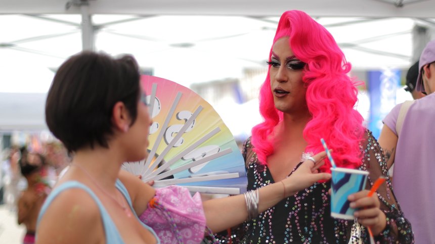 ЛГБТИ общността иска без пречки да сменя пола си у нас: България е и наш дом