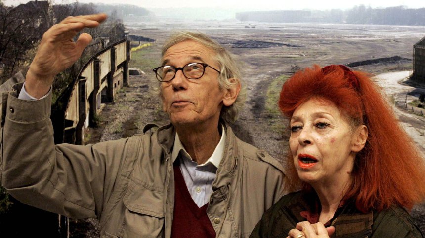 Кой бе чудакът Кристо, накарал хората да ходят по вода