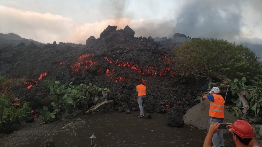Вулканът на остров Ла Палма е засегнал над 2500 сгради