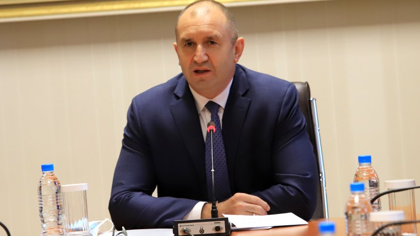 Радев отвърна на Борисов, заговори за "демонтаж на порочното правителство"
