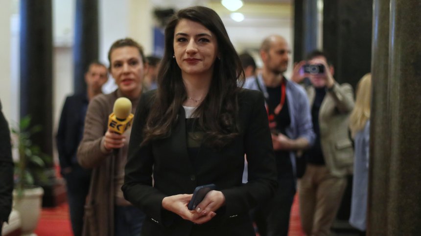 Лена Бориславова напуска парламента