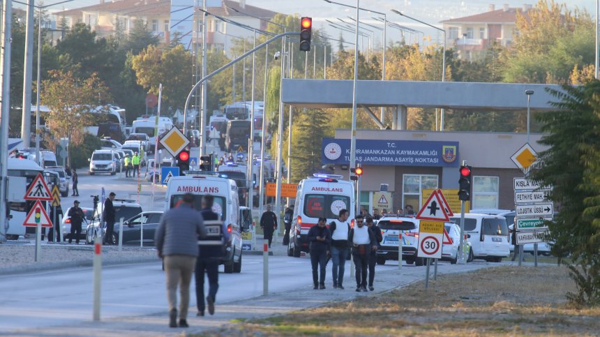 3-ма убити и 14 ранени при атаката срещу авиокосмическа компания в Анкара (+ВИДЕО)
