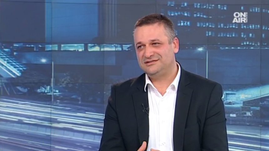 Отпадането на мораториума върху лекарствата - победа за болните. А за БСП?