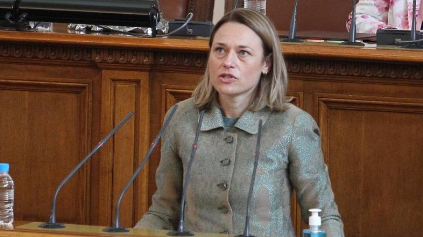 Митева: Гласуването на кабинета на ИТН - в сряда, ако не мине - отиваме на избори