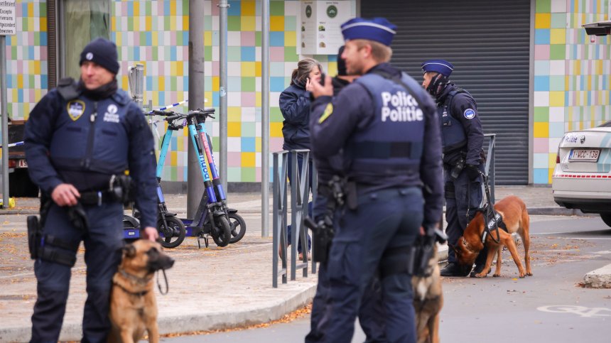 Атентаторът от Брюксел е мъртъв, разстрелял е двамата фенове с автомат