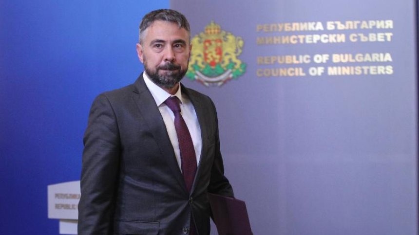 Министър Живков уволни ръководството на БЕХ