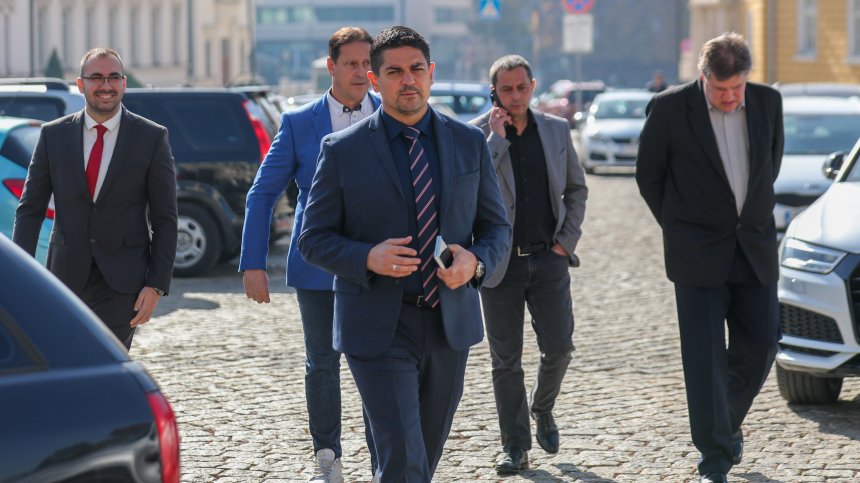 Радостин Василев иска да премахне хазарта, мигрантите и КПКОНПИ