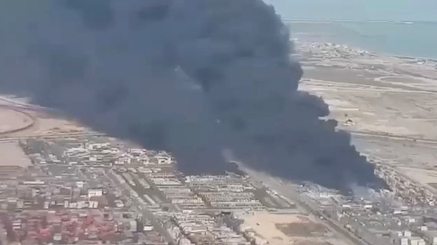 Броят на жертвите на мощната експлозия в Иран се увеличава