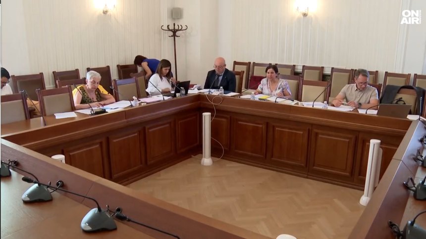 Условен допуск и спорове бележат избора на членове на Антикорупционната комисия