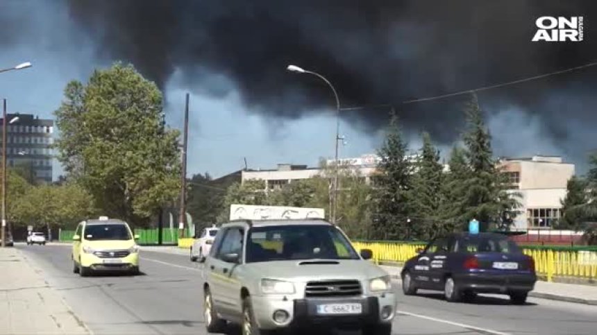 Предприятие за мебели в Ямбол се подпали 
