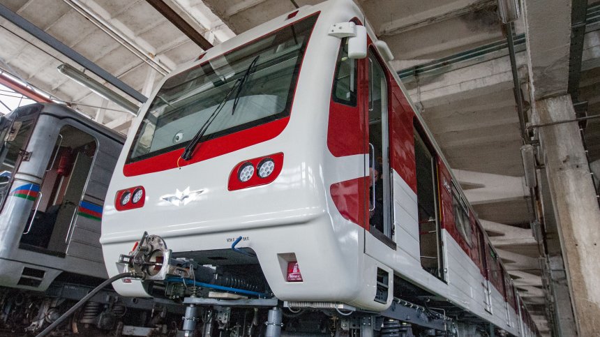 5 млн. лв. за ремонта на 1 метровлак, дезинфекцират транспорта в София