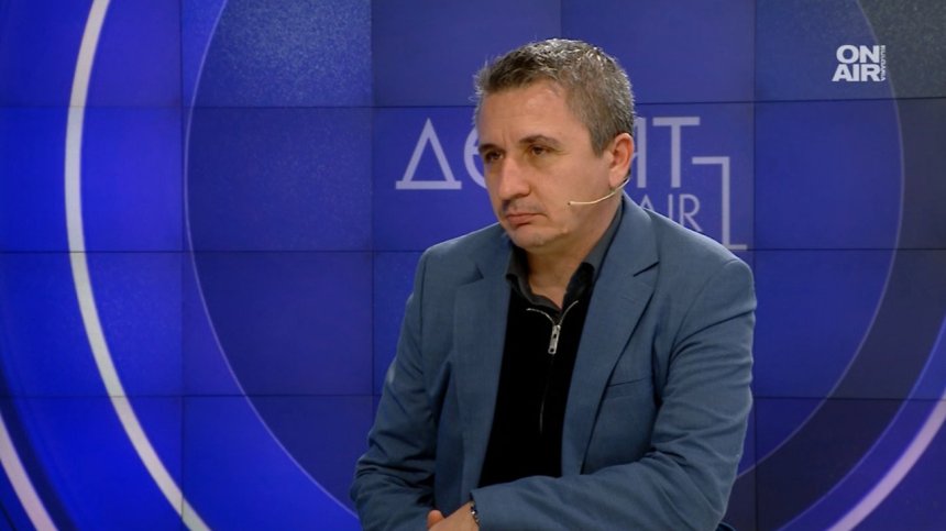 Александър Николов: Българите оцеляват - избират между тока, храната и лекарствата