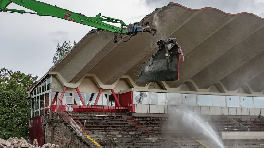 Кадри за историята: Демонтажът на ст. "Българска армия" в снимки