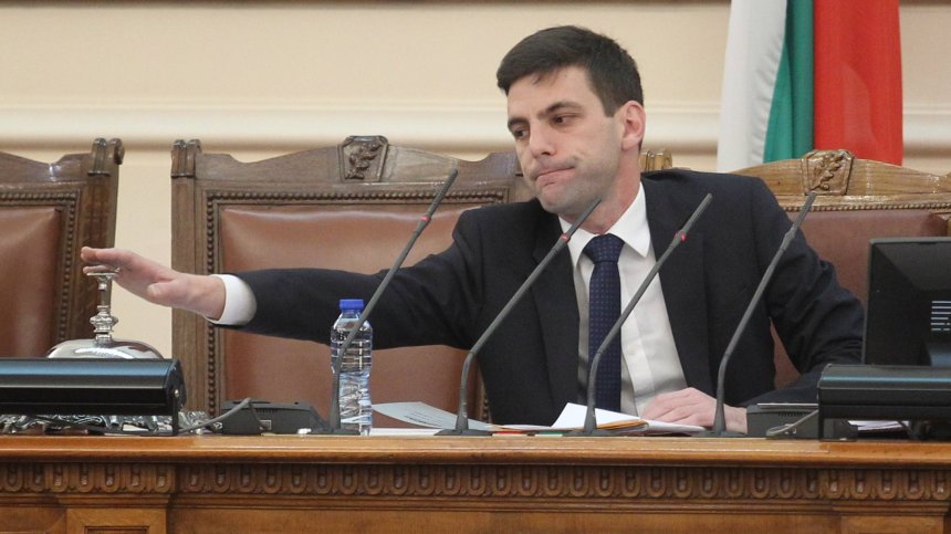 Парламентът се събира извънредно заради спрените доставки на газ