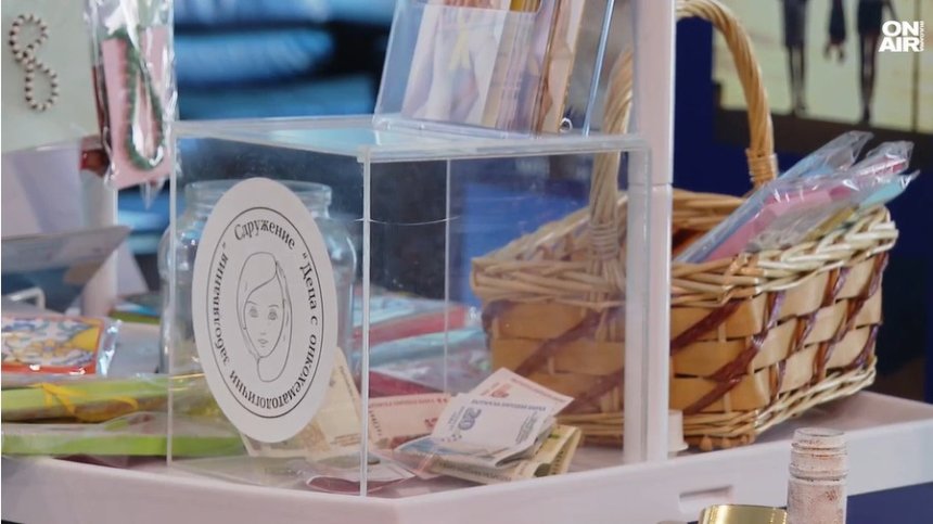 Благотворителна изложба представя творби на деца с онкохематологични заболявания