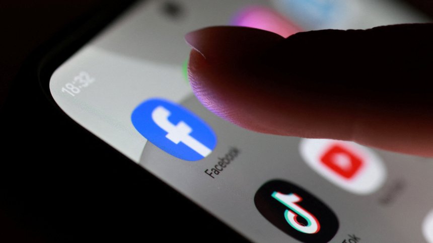 Инвеститорите в паника: Meta гори милиарди долари за AI