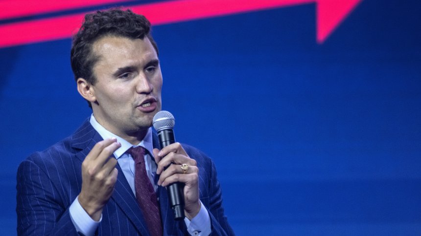 Почина съюзникът на Доналд Тръмп, прострелян в университет в Юта