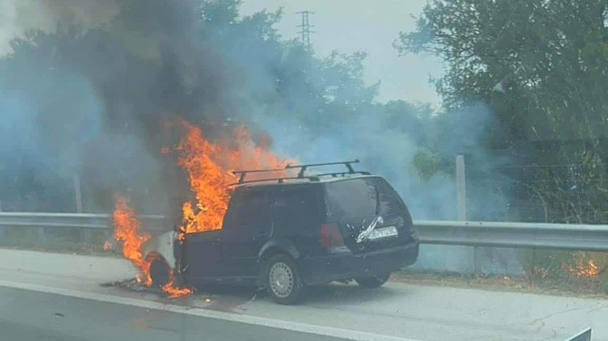 Кола гори на АМ "Хемус"