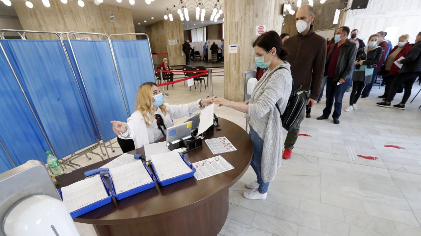 Ковид ситуацията в Румъния се влошава, прехвърлят тeжкo бoлни пaциeнти в Германия