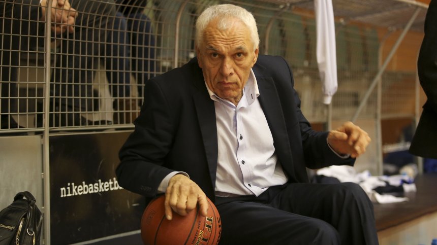 Напусна ни легендата в баскетбола Симеон Варчев