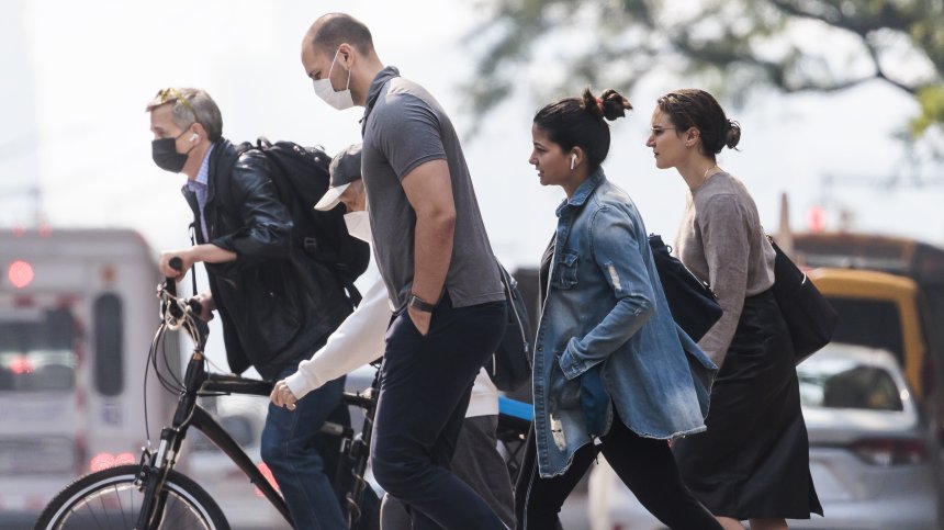 Канада поиска помощ от Европа в борбата с пожарите, смогът - по-гъст този в Ню Делхи