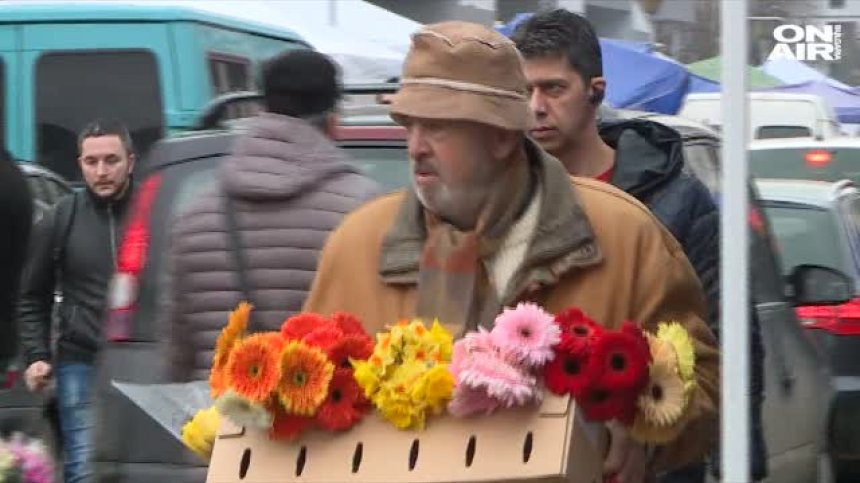 Цветна еуфория превзе софиянци на 8 март, цените скочиха