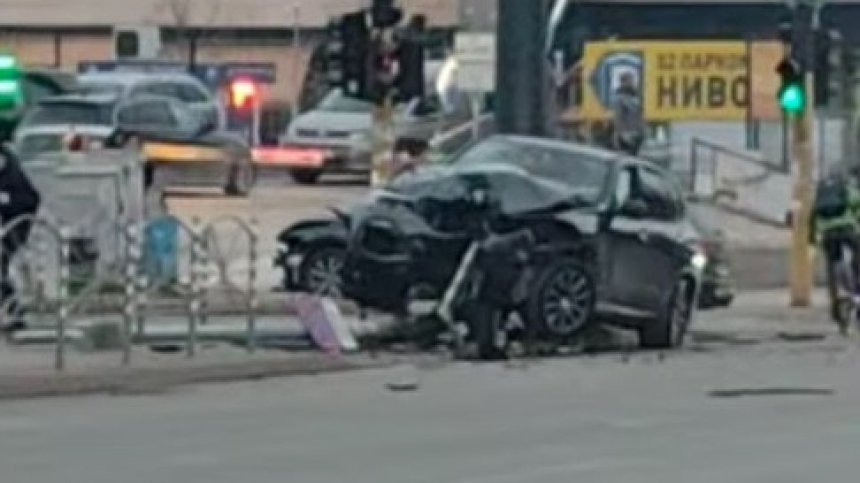 Тежка катастрофа на мястото, на което беше убит Милен Цветков (+ВИДЕО)