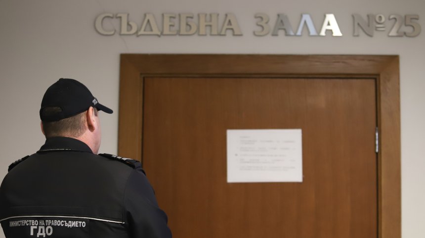 Обвиниха мъжа, убил жена си с чук във "Факултета"